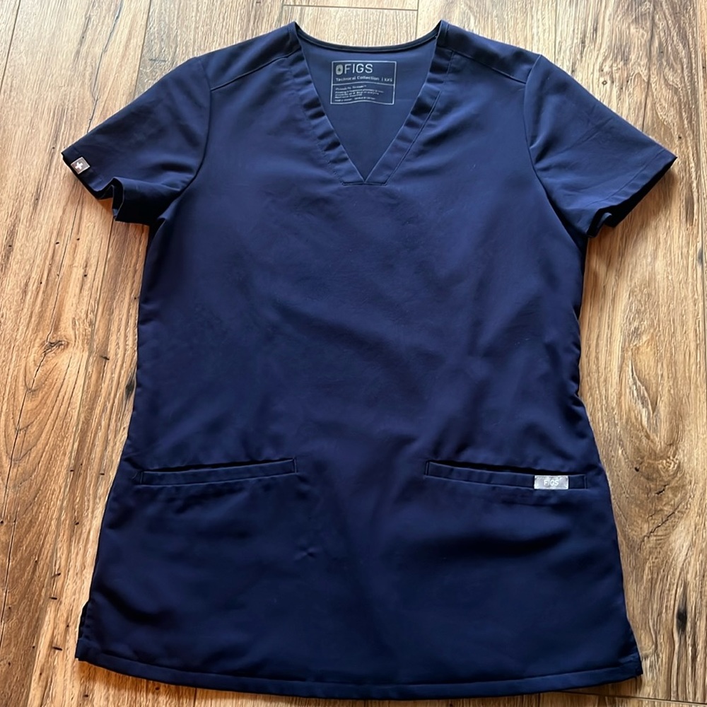 Casma Three-pocket scrub top, size XXS, Navy